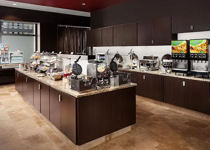 By Marriott Downtown/river North 3* Chicago