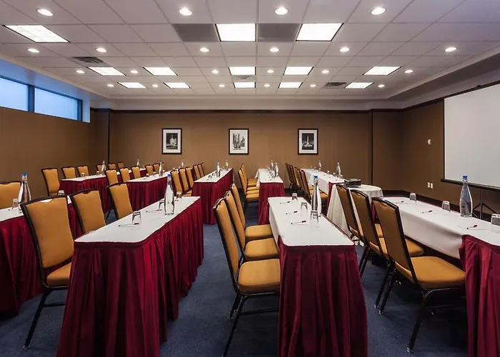 By Marriott Downtown/river North 3* Chicago