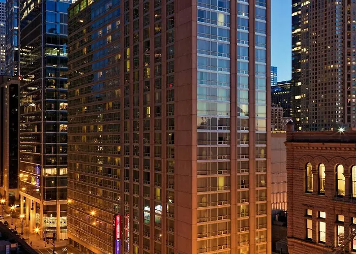 By Marriott Downtown/river North 3*