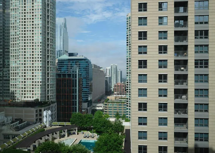 By Marriott Downtown/river North