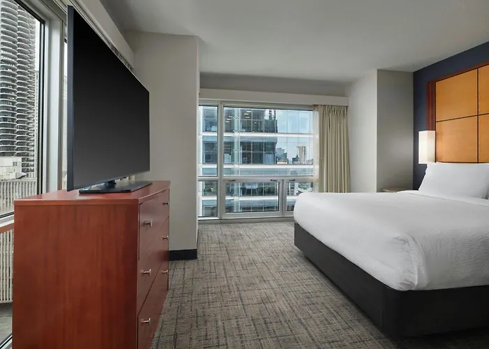 By Marriott Downtown/river North 3* Chicago