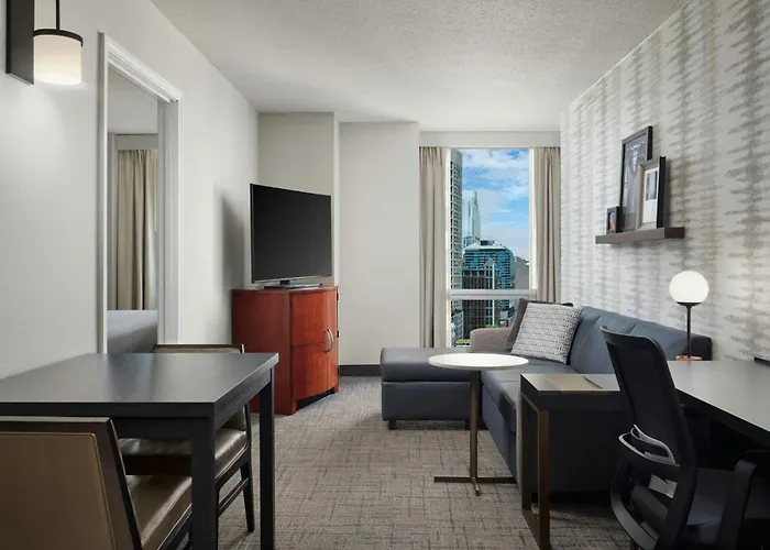 By Marriott Downtown/river North Chicago