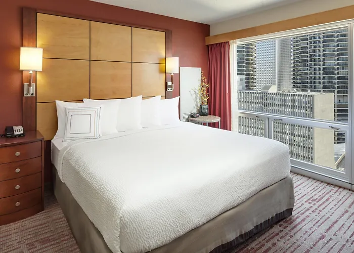 By Marriott Downtown/river North Hotel