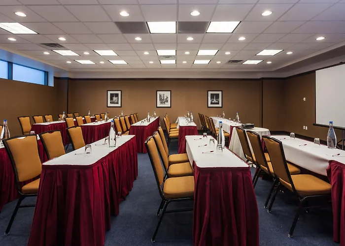By Marriott Downtown/river North 3* Chicago