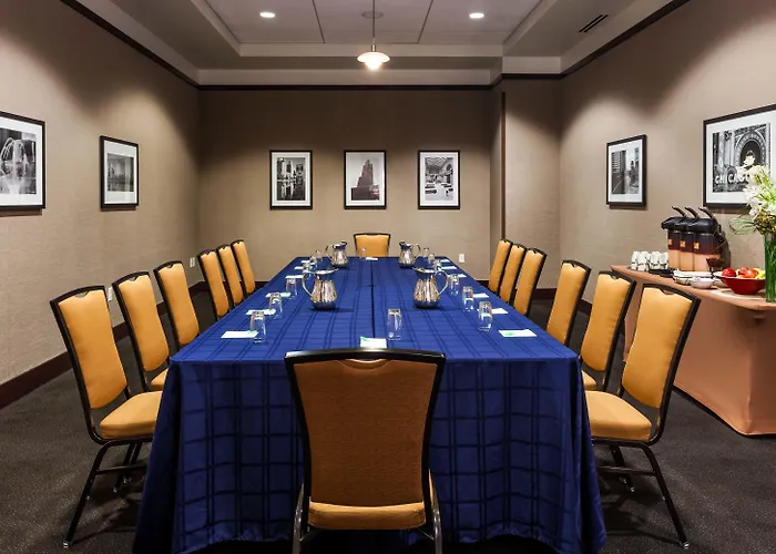 By Marriott Downtown/river North Hotel 3*