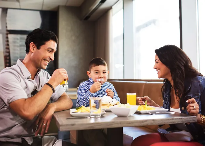 By Marriott Downtown/river North 3* Chicago