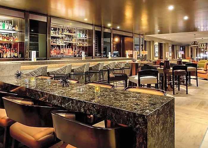 Hotel By Marriott Downtown/river North 3*