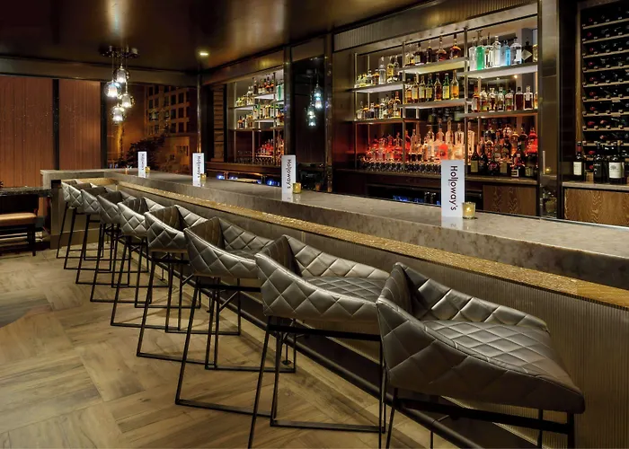 By Marriott Downtown/river North 3*