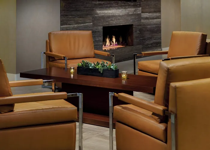 By Marriott Downtown/river North Hotel 3*