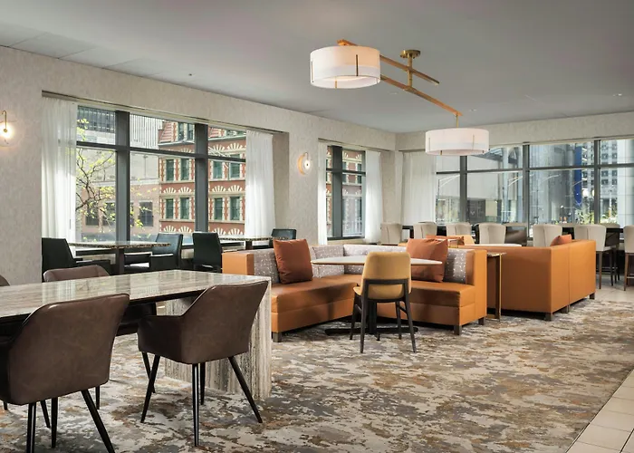 By Marriott Downtown/river North Hotel 3*
