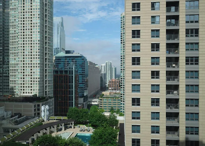 By Marriott Downtown/river North Hotel 3*