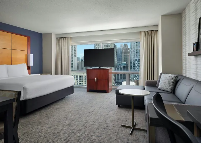 By Marriott Downtown/river North Hotel 3*
