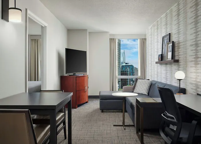 By Marriott Downtown/river North Hotel