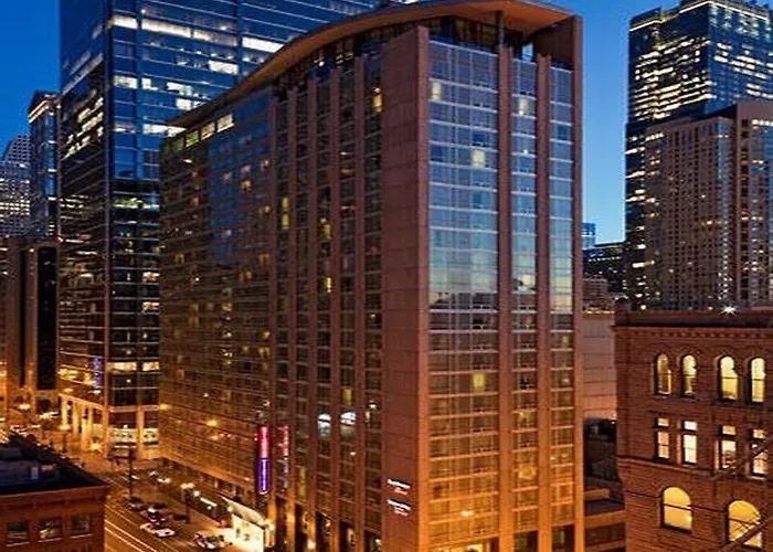 Hotel By Marriott Downtown/river North Chicago