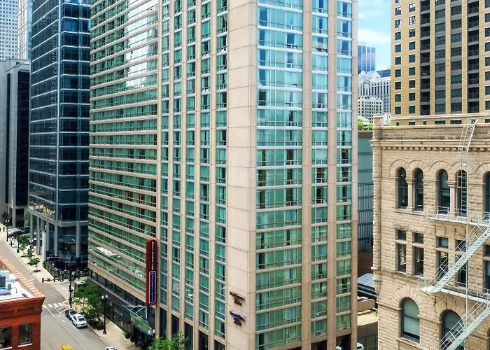 Hotel By Marriott Downtown/river North 3*