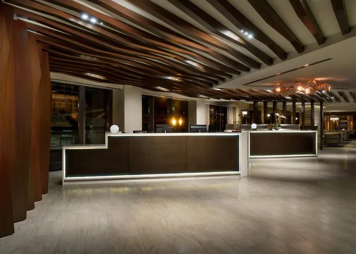 By Marriott Downtown/river North Hotel 3*